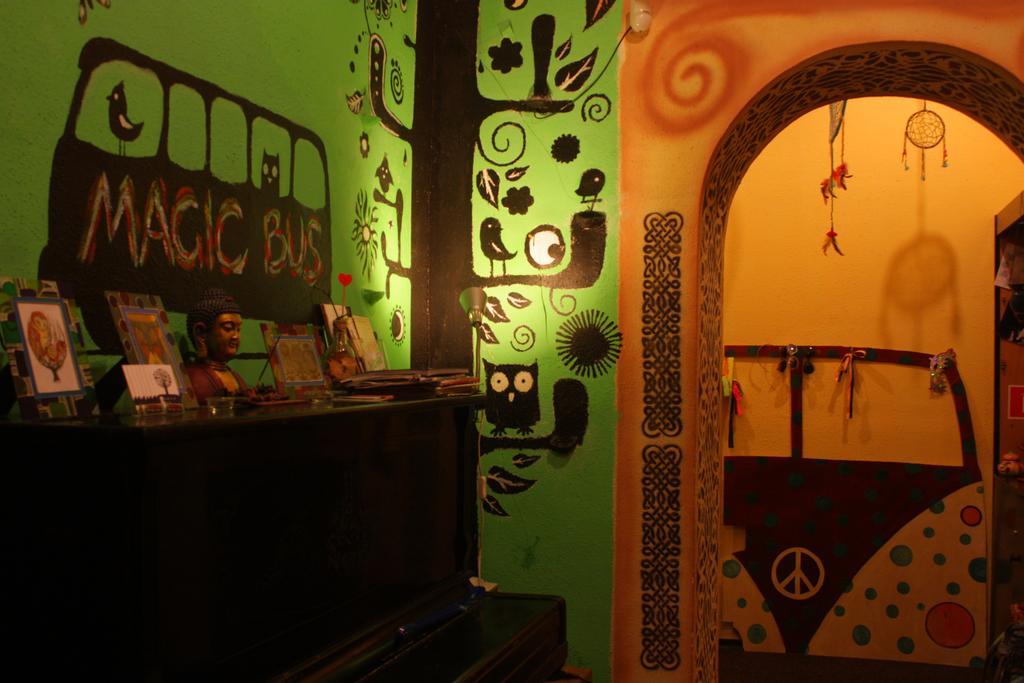 Magic Bus Kiev Hostel Экстерьер фото