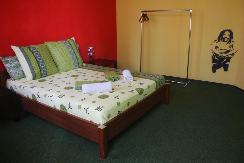 Magic Bus Kiev Hostel Номер фото